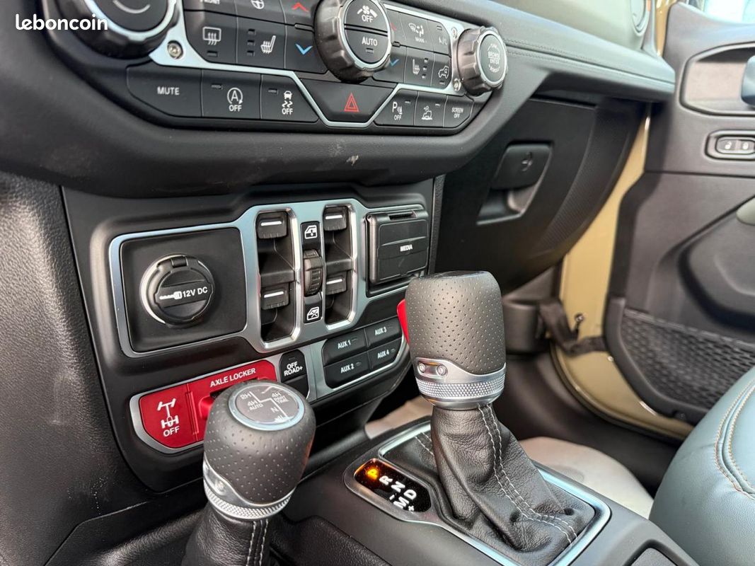 Jeep gladiator v6 3.6l mojave x (image 17)