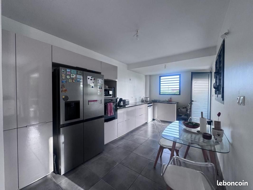 Appartement 4 pièces 125 m² · à Fort-de-France · 125 m² · 395 000 €