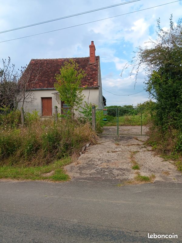 Maison 4 pièces 69 m² · à Jussy-le-Chaudrier · 69 m² · 25 000 €