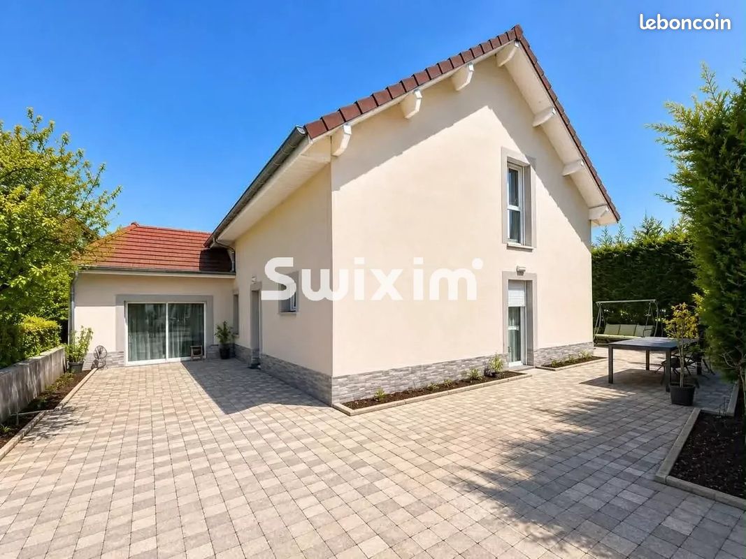 Maison 7 pièces 150 m² · à Lons-le-Saunier · 150 m² · 350 000 €