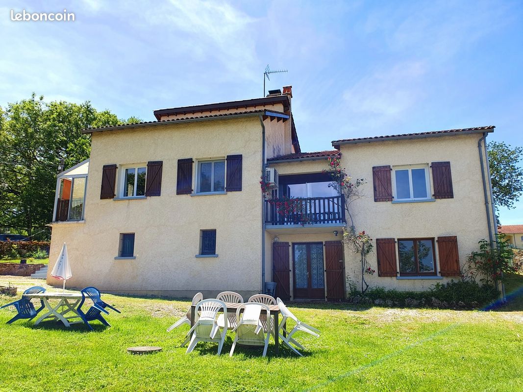 Maison 9 pièces 195 m² · à Villeneuve · 195 m² · 199 000 €