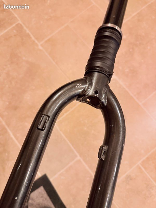 Cannondale Fatty Headshock Front Suspension Fork - a photo on