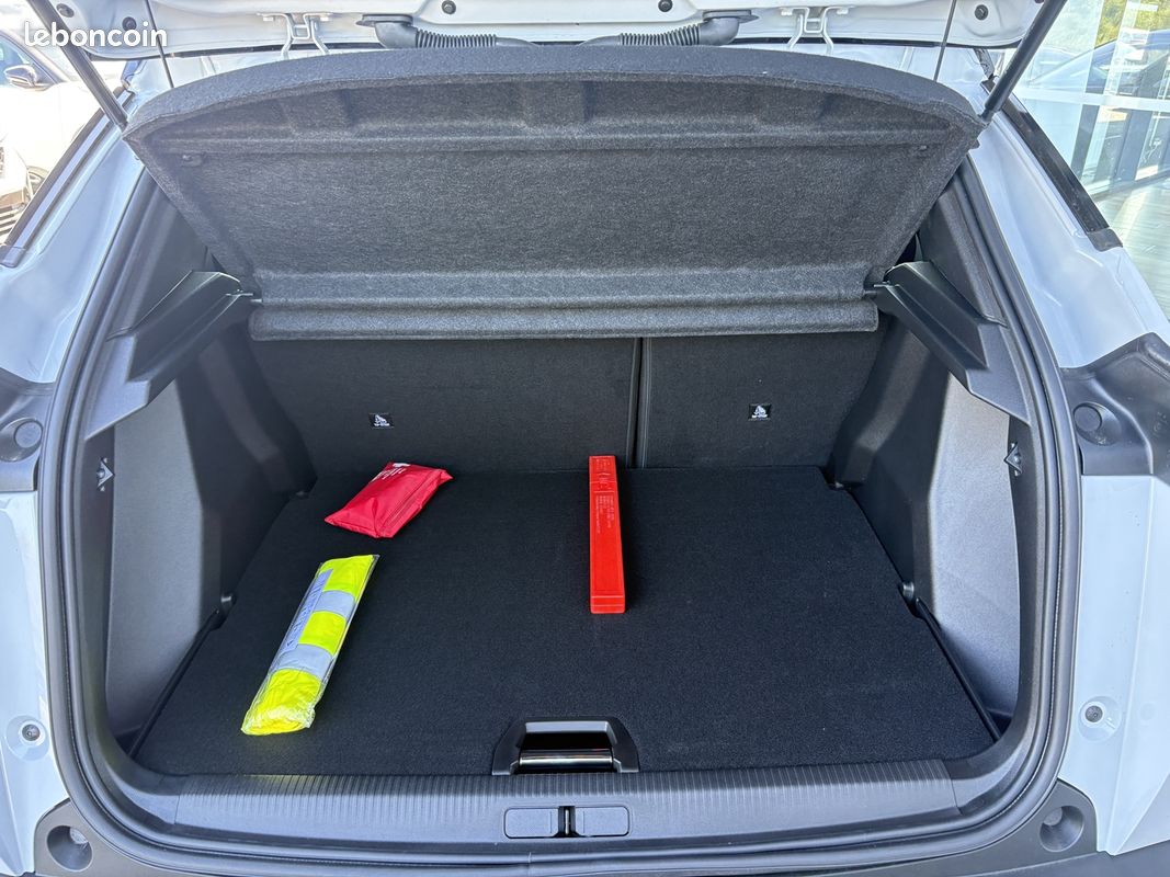 Peugeot 2008 1.2 HYBRID 145CH GT E-DCS6 (image 6)
