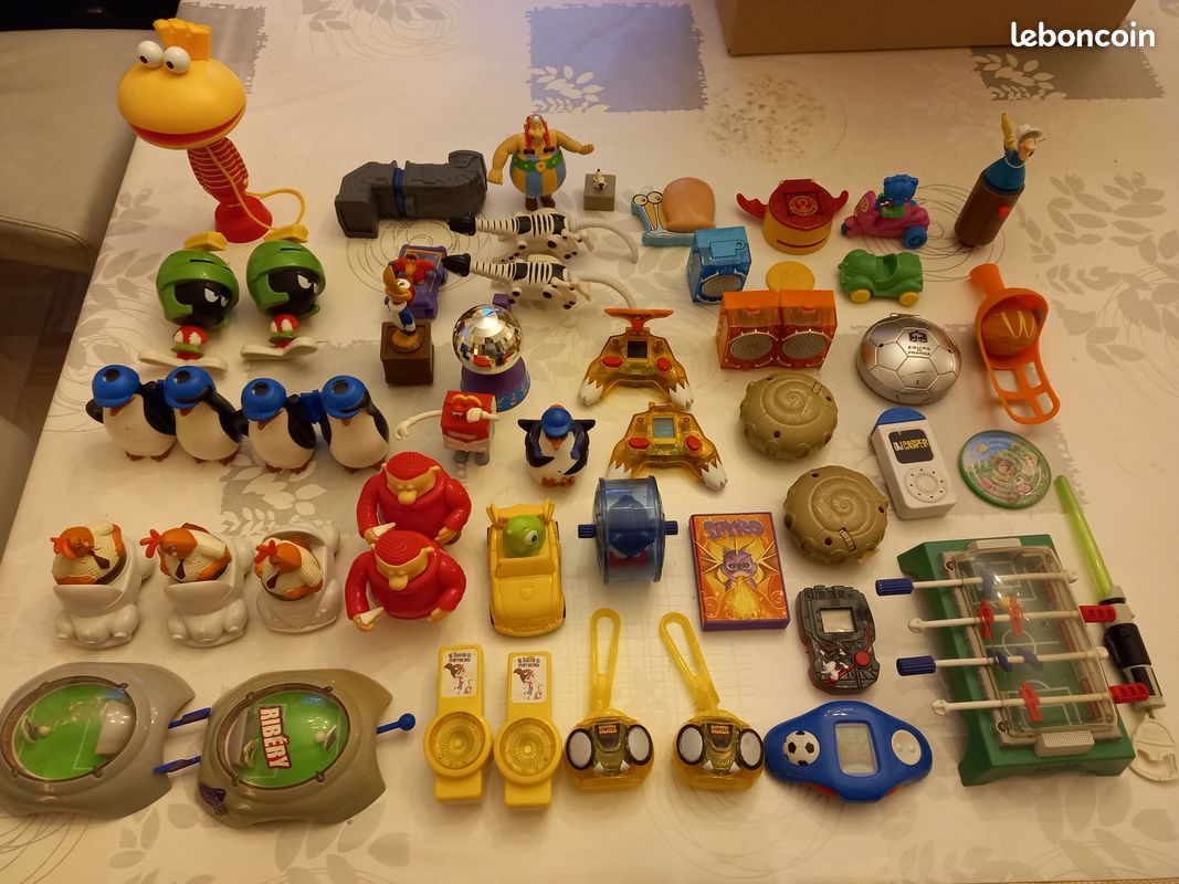 Lot jouets divers pour pêche à la ligne (image 2)
