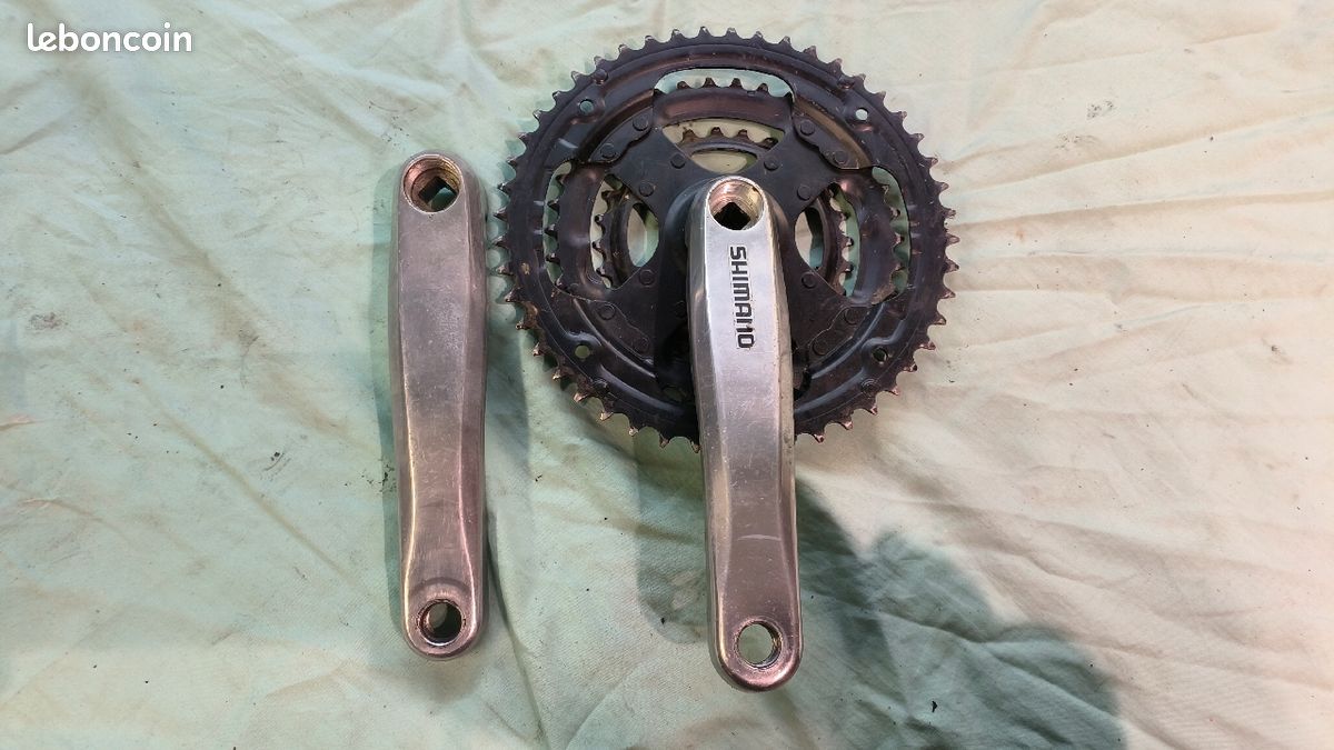 Pédalier Shimano (image 1)