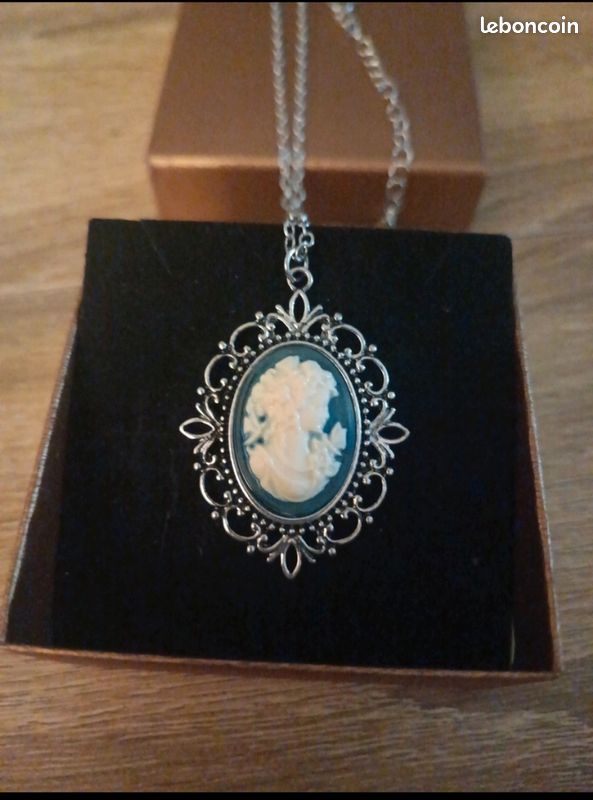 Collier camée style ancien (image 2)