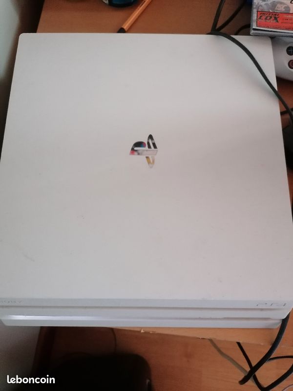 Ps4 pro + manette + câble +casque vr + 12 jeux (image 6)