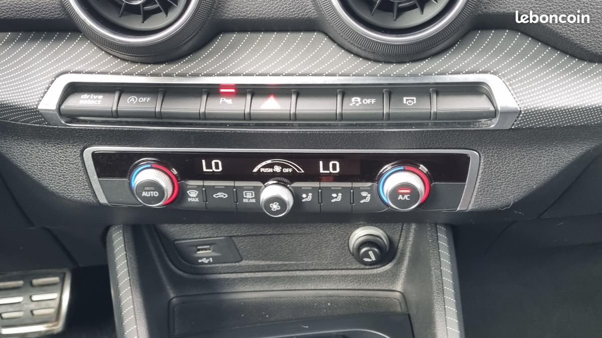 AUDI Q2 35 TFSI COD 150 S tronic 7 S Line (image 21)