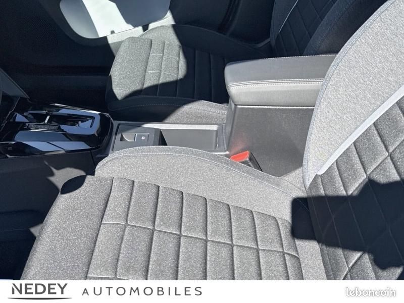 Citroen C3 1.2 Hybride 110ch PLUS e-DCS6 (image 18)
