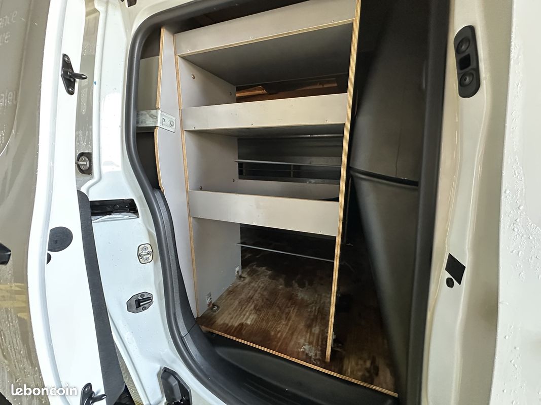 Citroen BERLINGO VAN M 650KG BLUEHDI 75 S&S CLUB (image 17)