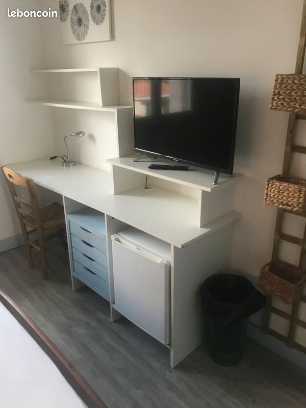 Chambre meublée avec douche - Saint-Pierre-du-Mont 40280 (image principale 2)