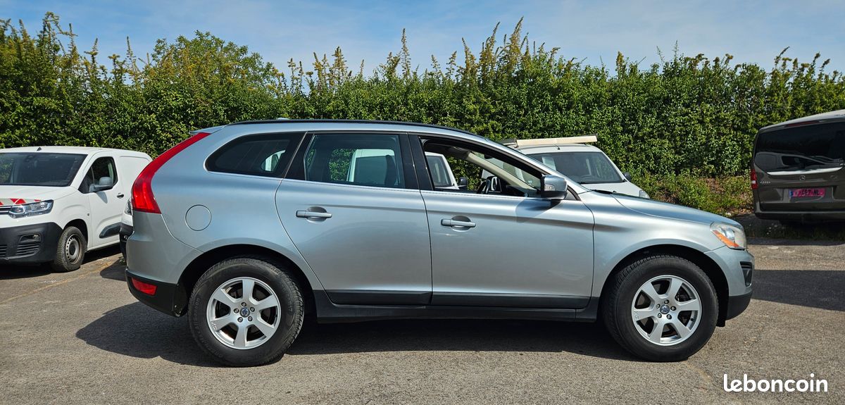 Volvo xc60 2.4d 175 cv momentum 2010 185000 kms (image 2)