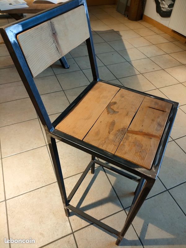 Tabouret et tabouret avec bois (image 1)