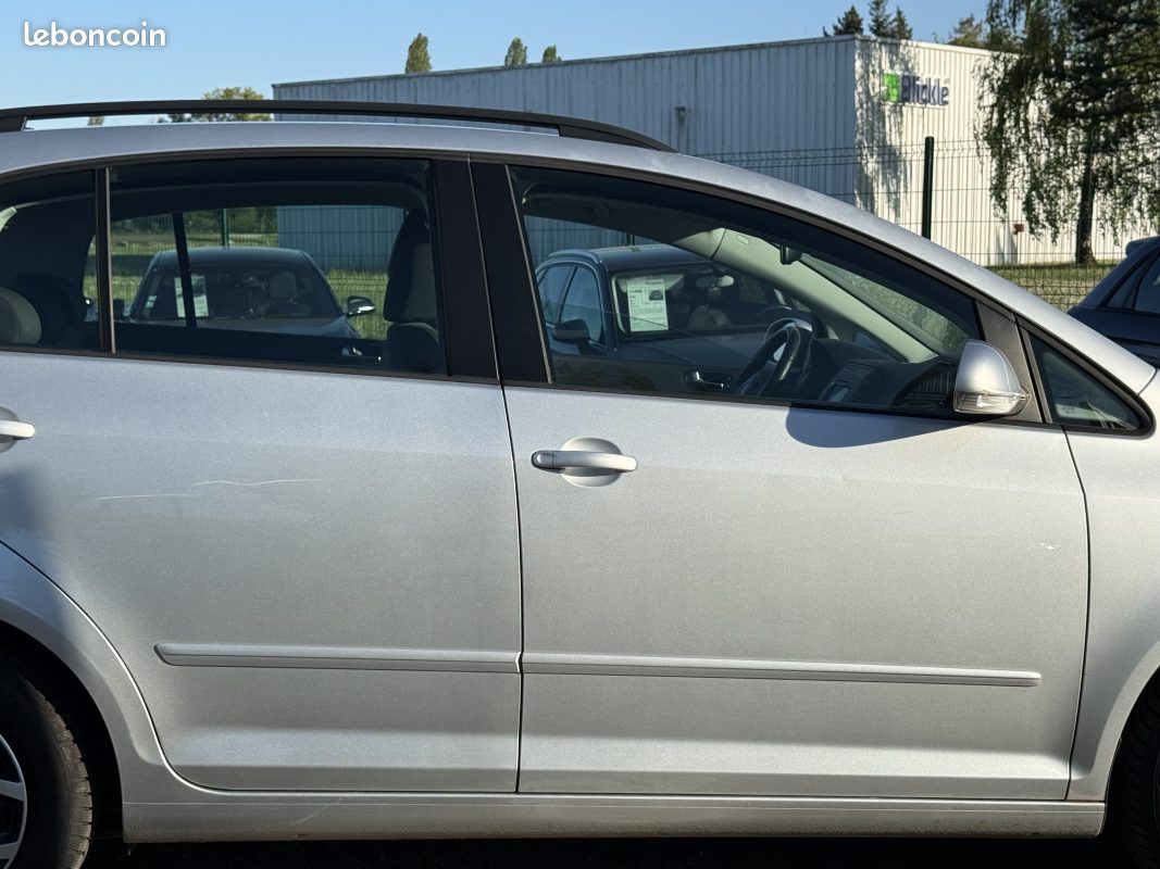 Volkswagen Golf Plus 1.6 TDI 105ch Confortline Garantie 6 Mois (image 15)