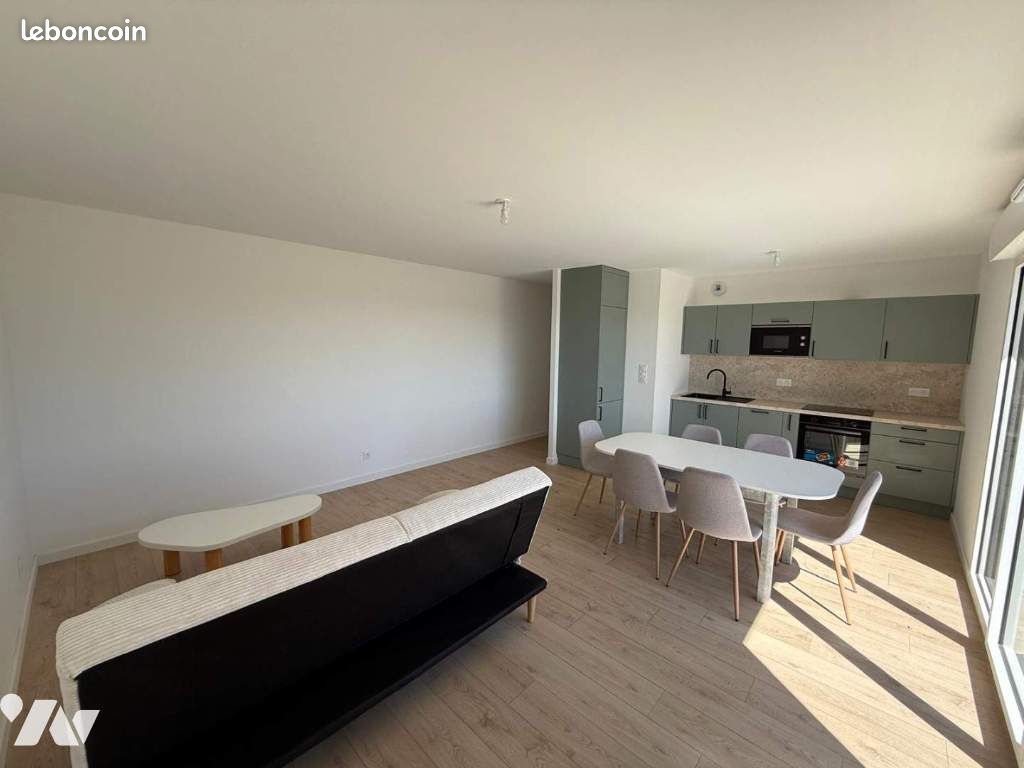 Appartement 3 pièces 65 m² · à Châteaugiron · 65 m² · 900 €