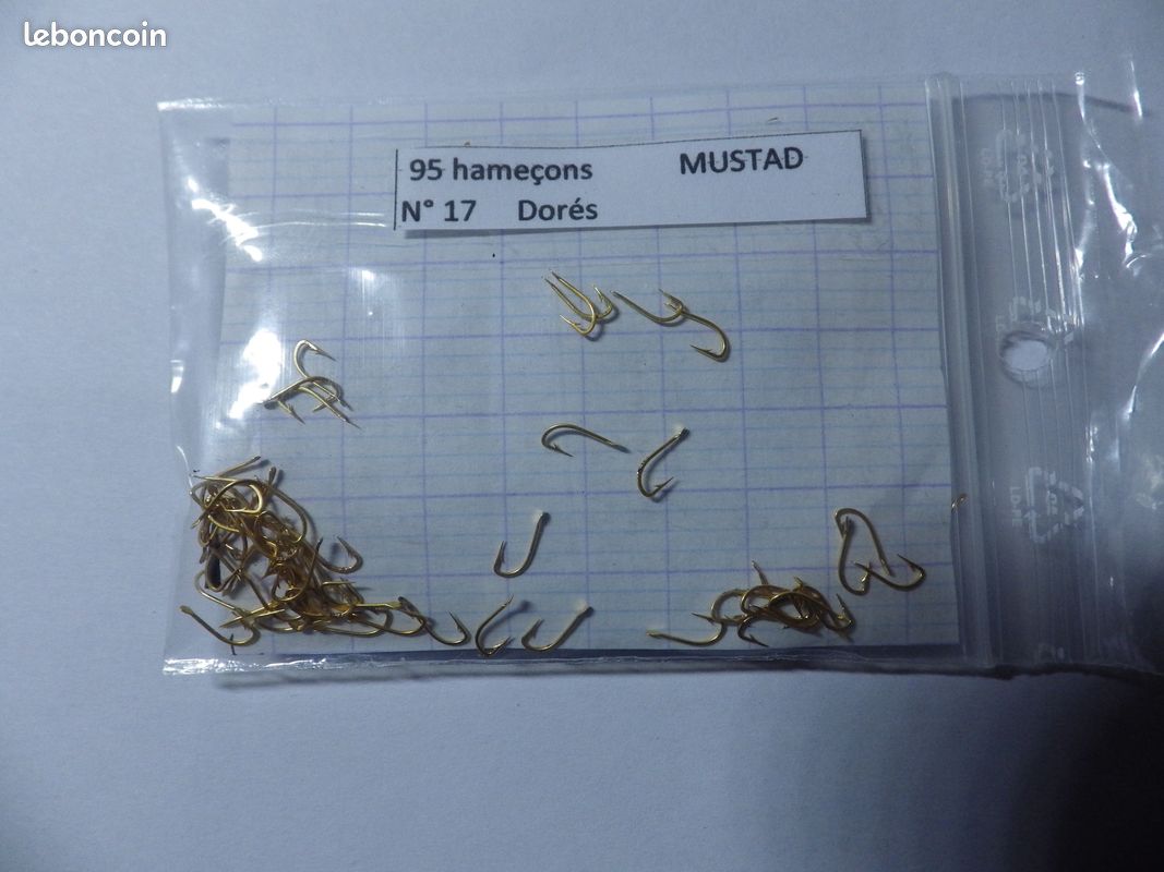95 hameçons Mustad N° 17 dorés (image 1)