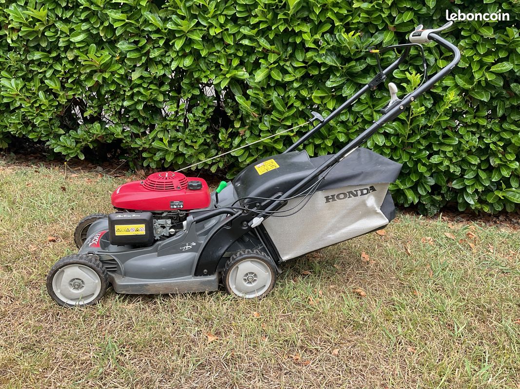 Tondeuse thermique tractée HONDA 476 hrx (image 2)