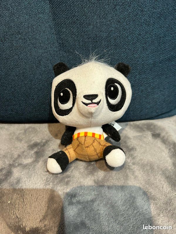 Petite peluche kung fu panda (image 1)