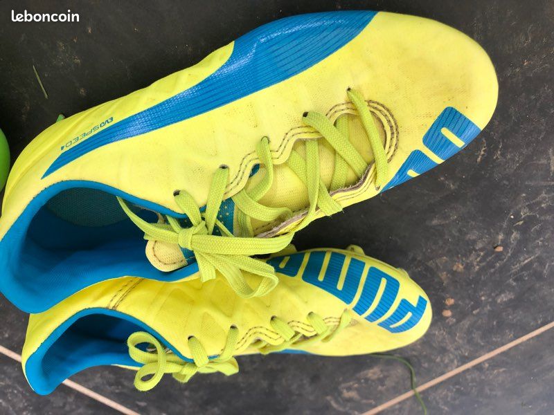 Chaussures foot pointure 34 (image 1)