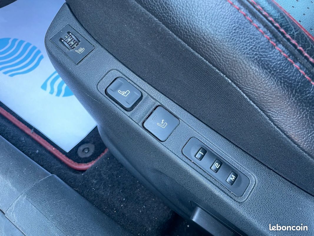 CITROËN DS4 1.6 THP 200 ch SPORT CHIC / SIEGES ELEC. CHAUFFANTS A MEMOIRE / RADARS AV/AR (image 18)