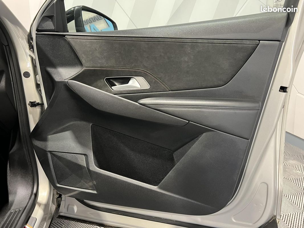 DS DS 7 CROSSBACK BlueHDi 180 EAT8 Performance Line (image 23)