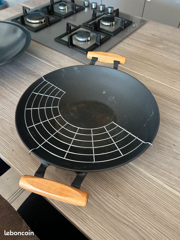 Wok fonte 24cm - Arts de la table