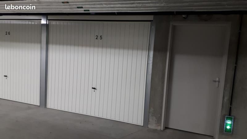 Garage/box Lyon 03 · 70 €/mois