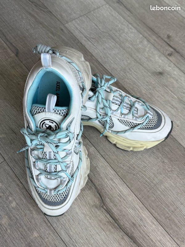 Sneakers Axel Arigato taille 40 Chaussures