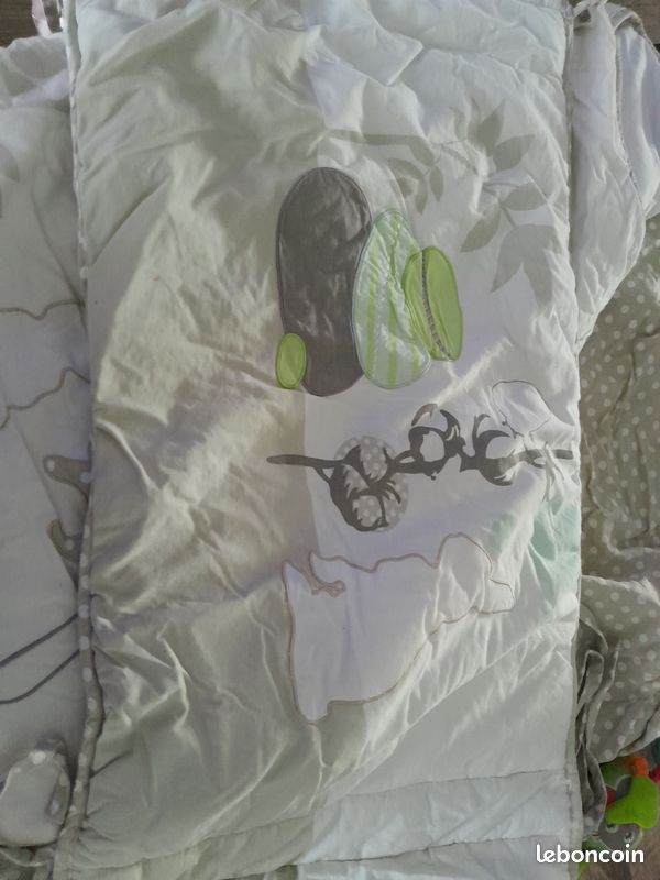 Ensemble gigoteuse,tour de lit et drap (image 1)