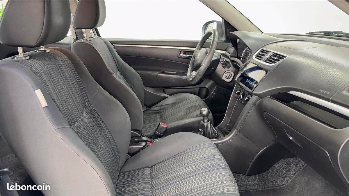 Suzuki Swift 1.2 VVT 94 Privilege (image 25)