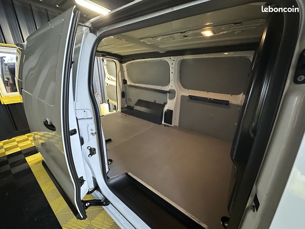 Fiat SCUDO FG XL 2.0 BLUEHDI 145CH S&S EAT8 (image 17)