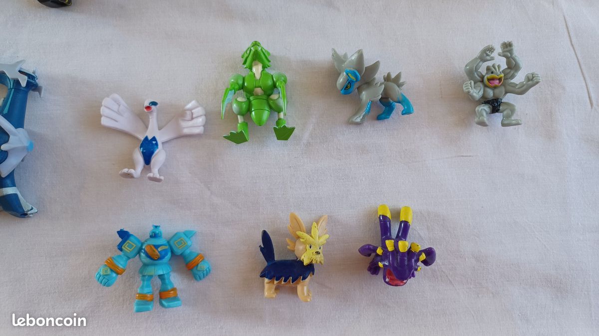 Home to Authentic Pokémon Figures & Sets - TOMY Asia