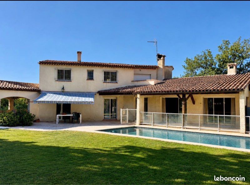 Maison 10 pièces 340 m² · à Le Pradet · 340 m² · 895 000 €