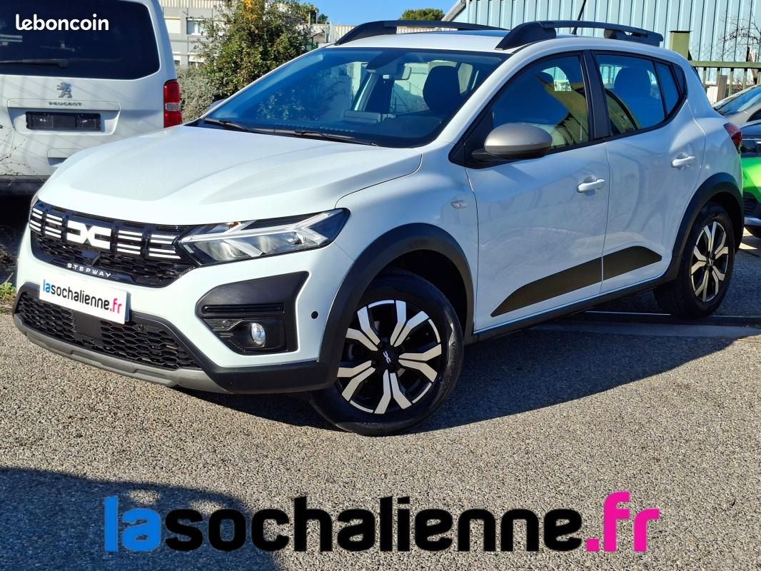 Dacia Sandero TCe 90 CVT Stepway Expression + toit ouvrant + radar av et caméra recul + clim auto... (image 1)