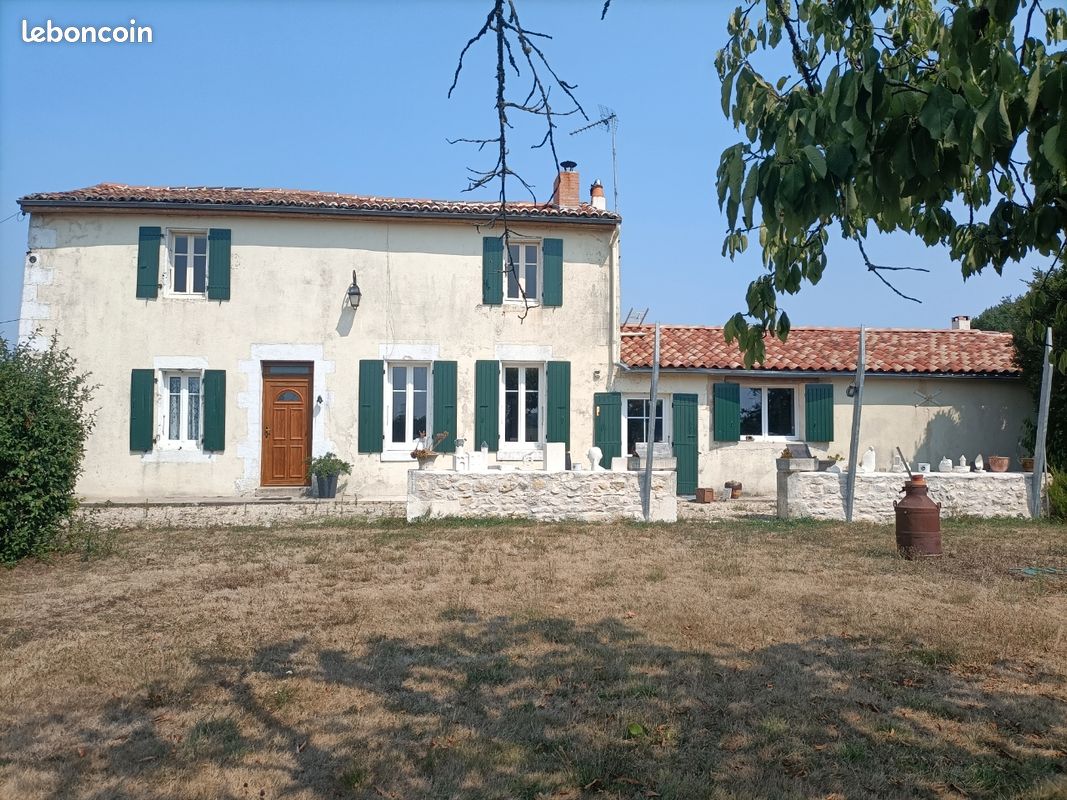 Maison 5 pièces 136 m² · à Écoyeux · 136 m² · 219 000 €