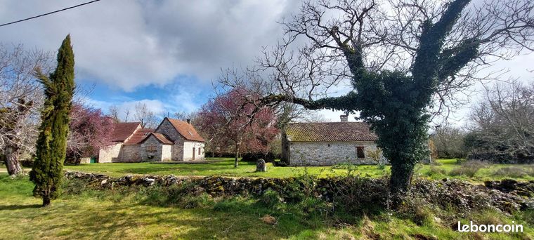 Gîte 15 pièces 326 m²