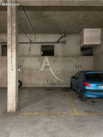 Parking/box 12 m² LE KREMLIN BICETRE