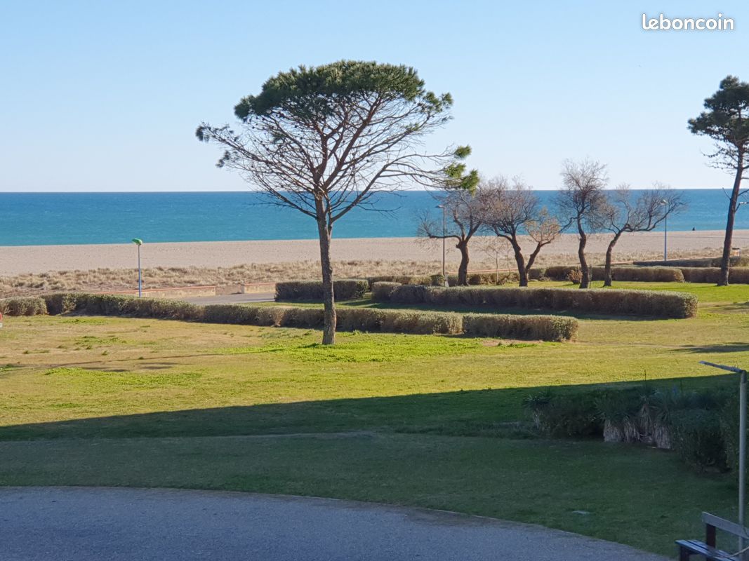 PROMO 19/09 - F 2 45 m2 - VUE IMPRENABLE MER - ANCV - PARKING (image 7)