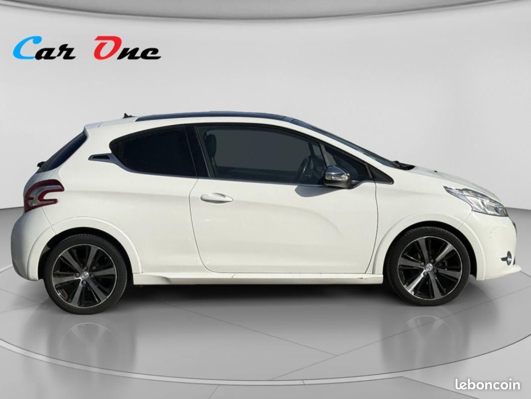 Peugeot 208 1.6 e-HDi 92cv XY Toit Panoramique (image 4)