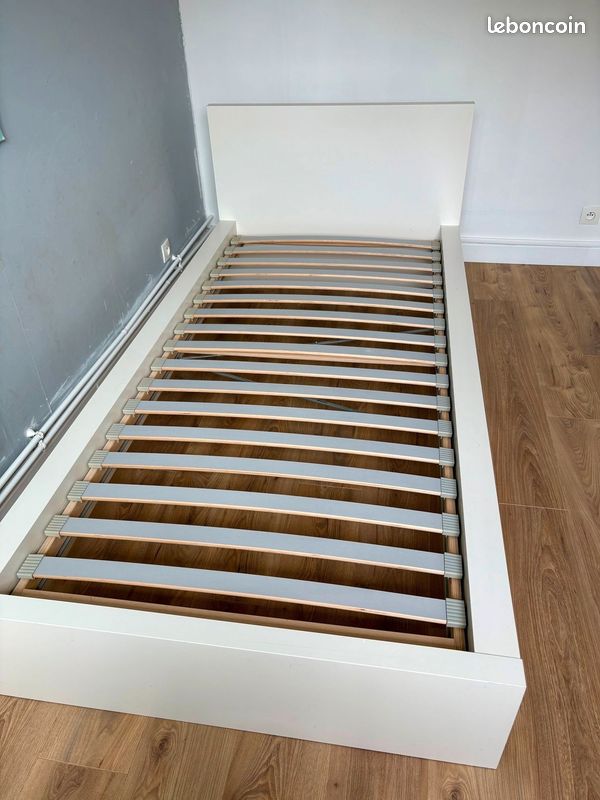 Lit Ikea MALM 90x200 (image 1)