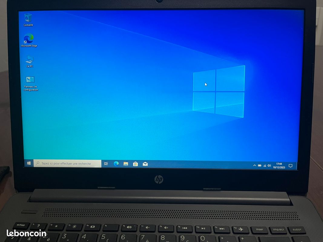 PC portable HP 240G7 Ordinateurs