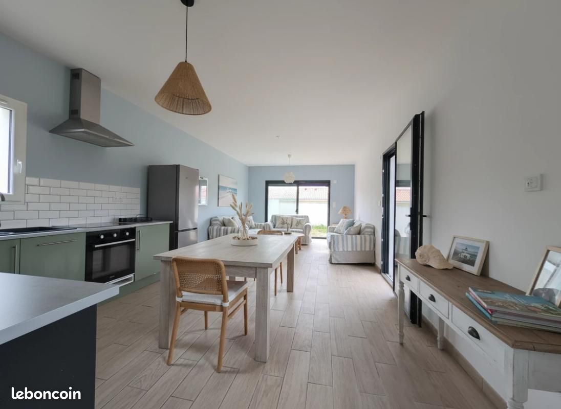 Maison 4 pièces 82 m² · à Arveyres · 82 m² · 246 000 €