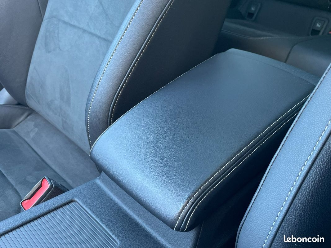 VOLKSWAGEN ARTEON SHOOTING BRAKE 2.0 TDI EVO SCR 150 DSG7 R-Line - TOIT OUVRANT - PNEUS NEUF (image 28)