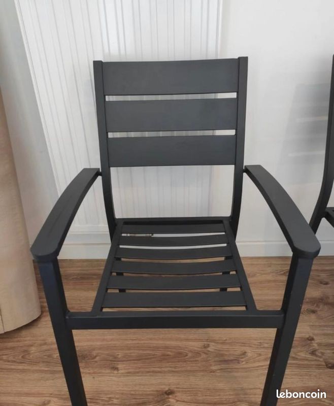 2 Chaises solides en métal gris noir (image 1)