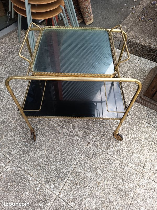 Table ancienne (image 1)