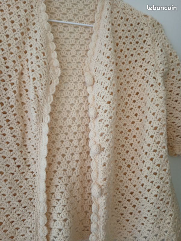 Cardigan en crochet beige (image 2)