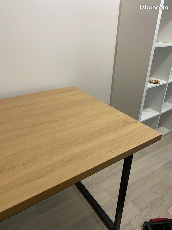 Table alinea en bois (image 1)