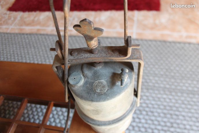 RARE ANCIENNE LAMPE EN CARBURE MINIER GAZ CEROSINE OUTIL PRIMITIF