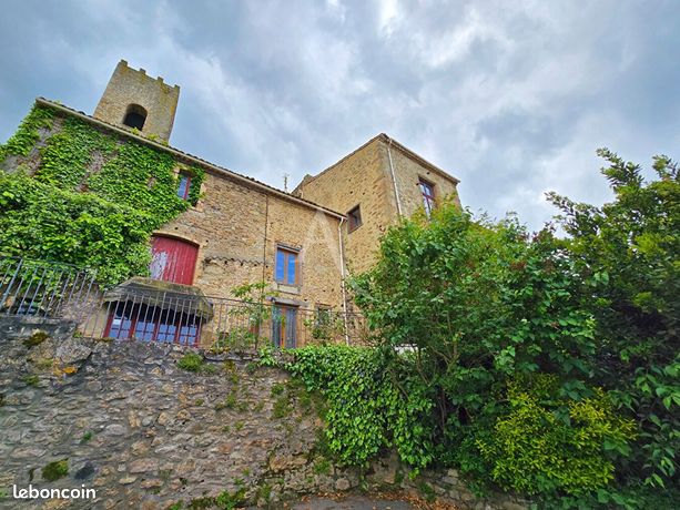 Château 6 pièces 323 m²