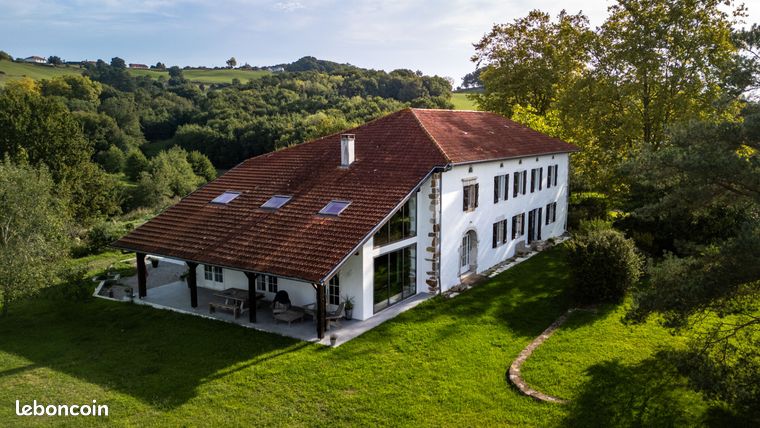 Propriété 12 pièces 488 m²